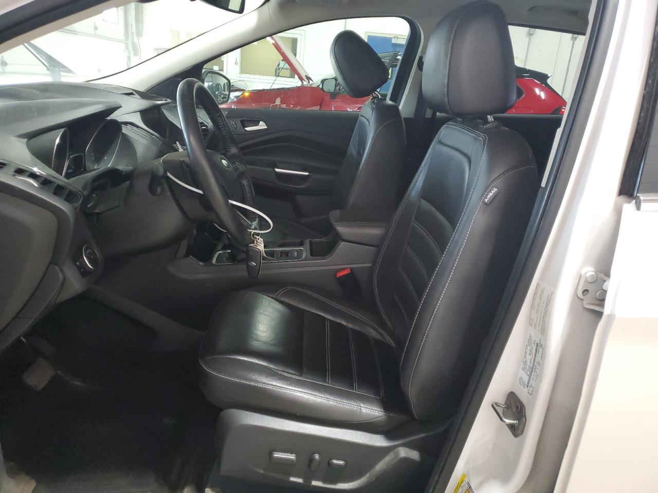 FORD ESCAPE TITANIUM