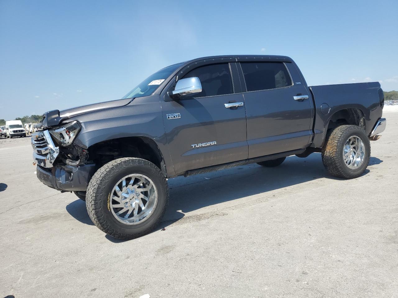 TOYOTA TUNDRA CREWMAX SR5