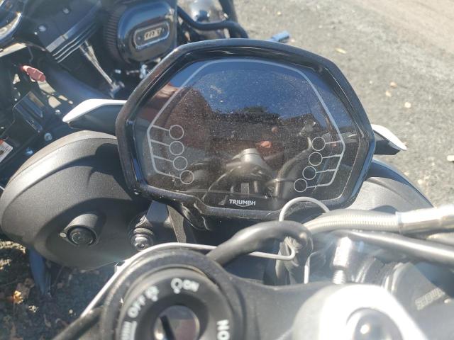 2024 TRIUMPH MOTORCYCLE STREET TRI - SMTA604SXRTBP8299