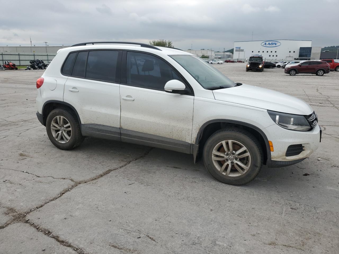 VOLKSWAGEN TIGUAN S