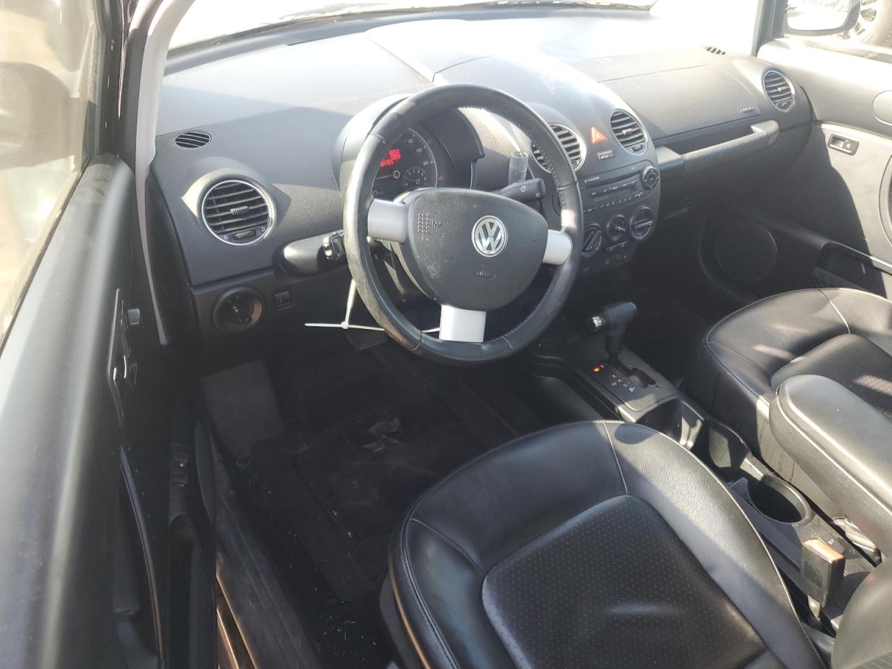 VOLKSWAGEN BEETLE NEW BEETLE