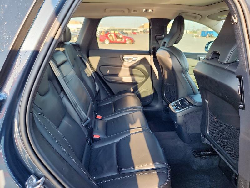 2021 VOLVO XC60 T5 YV4102DL1M1864363