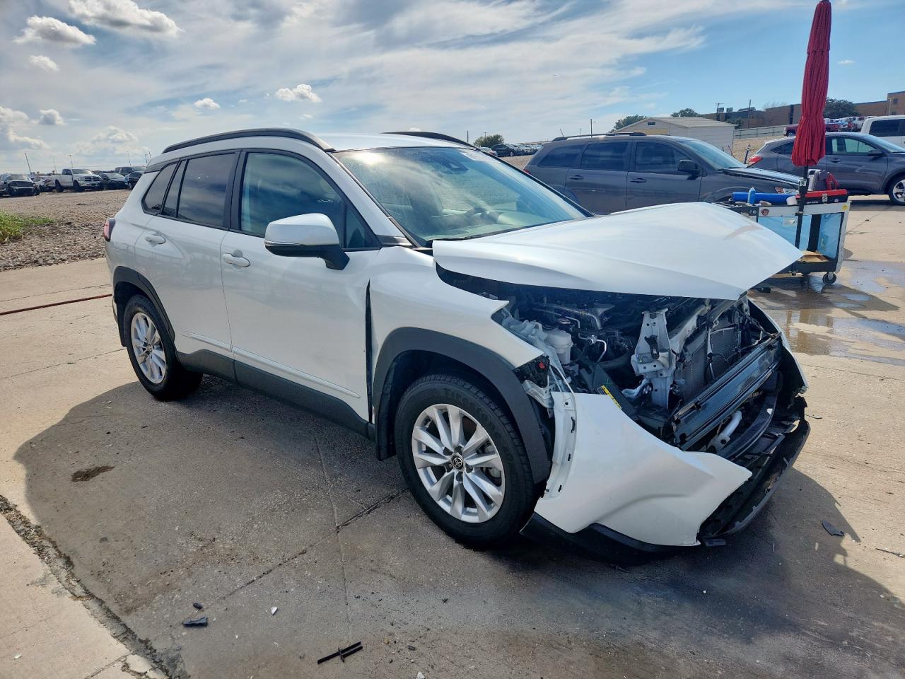 TOYOTA COROLLA CROSS LE