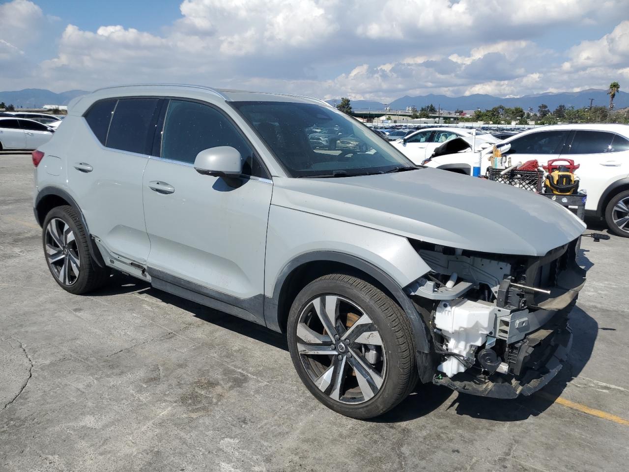 VOLVO XC40 ULTIMATE