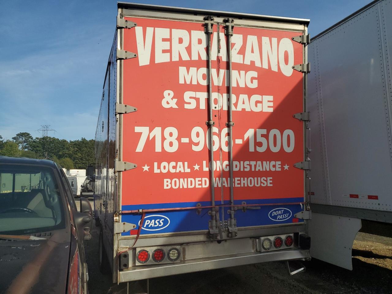 Lot #3262128599 2017 HINO 258/268