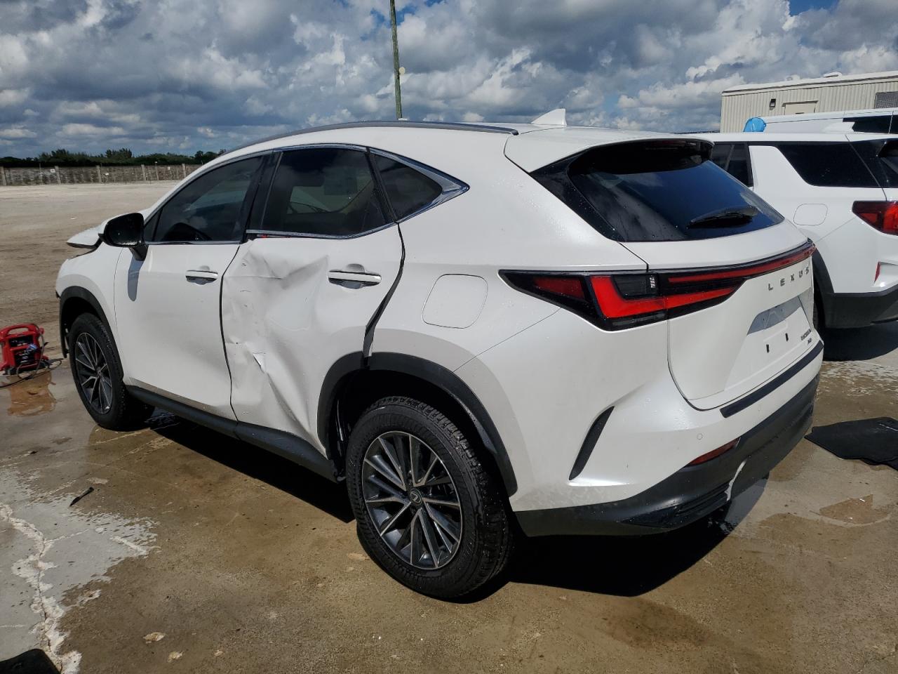 LEXUS NX 350H BASE