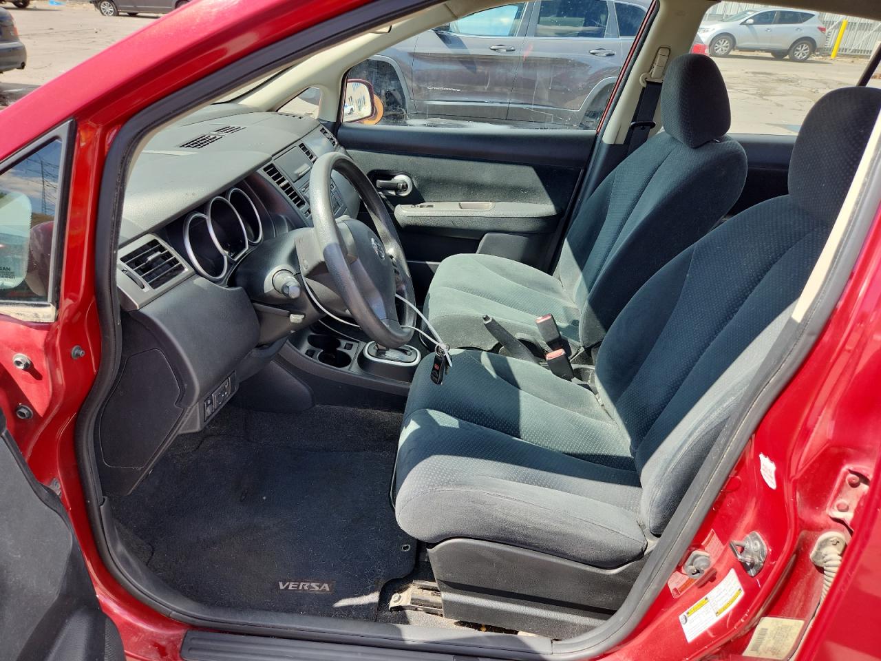 NISSAN VERSA S