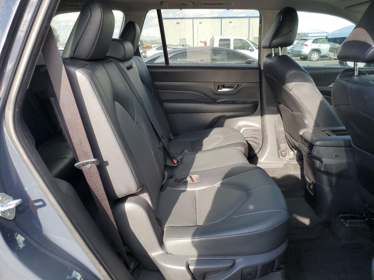 TOYOTA HIGHLANDER XLE