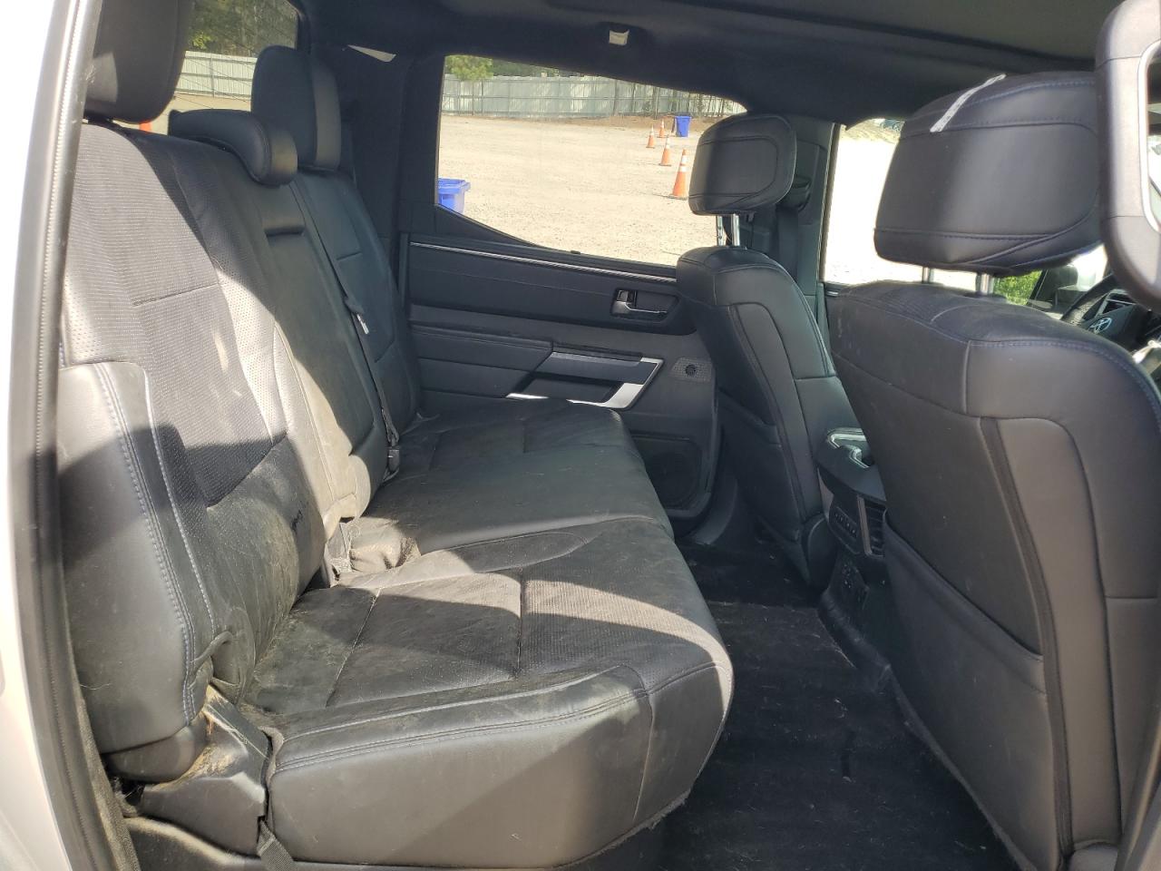 TOYOTA TUNDRA CREWMAX PLATINUM