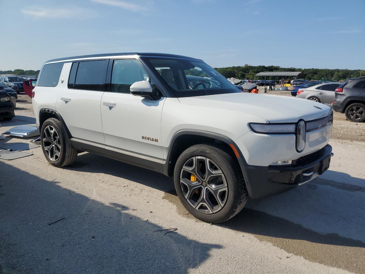 RIVIAN R1S ADVENTURE