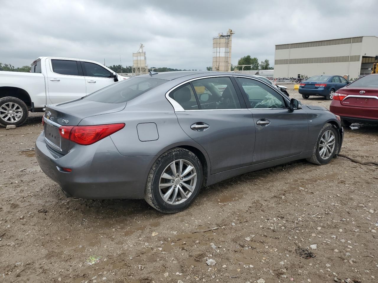 INFINITI Q50 BASE