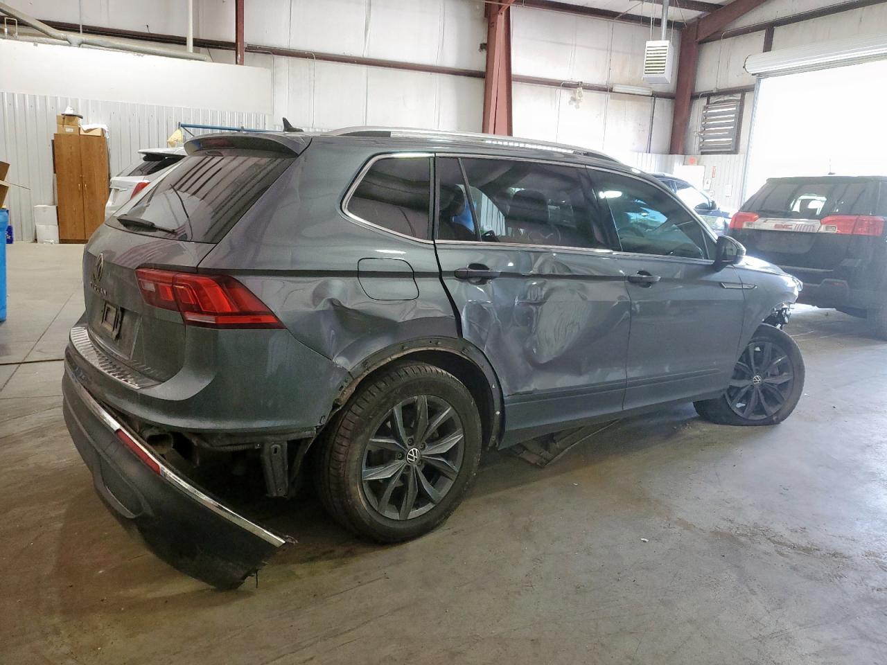 VOLKSWAGEN TIGUAN SE