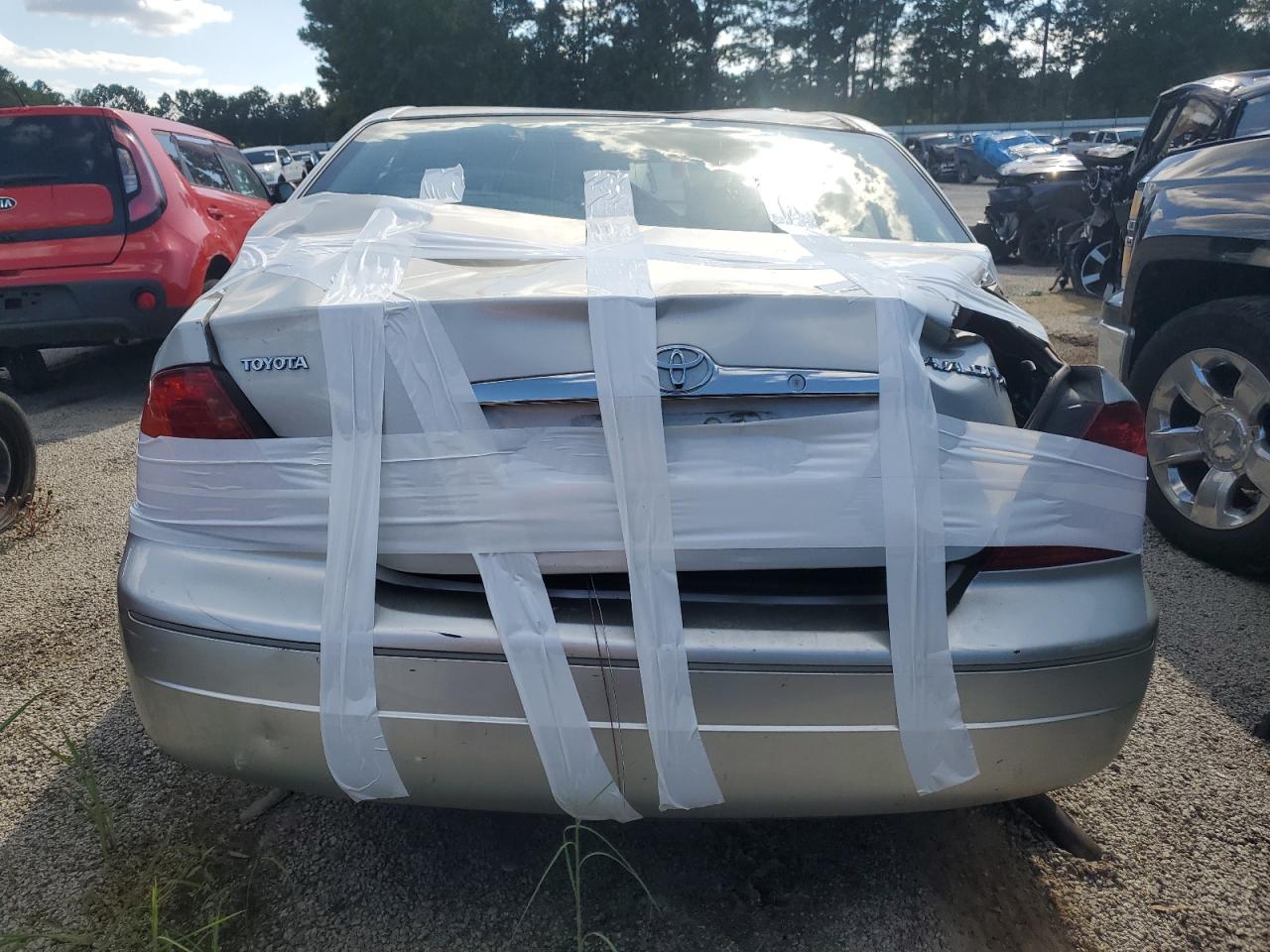 Lot #3285650282 2001 TOYOTA AVALON XL