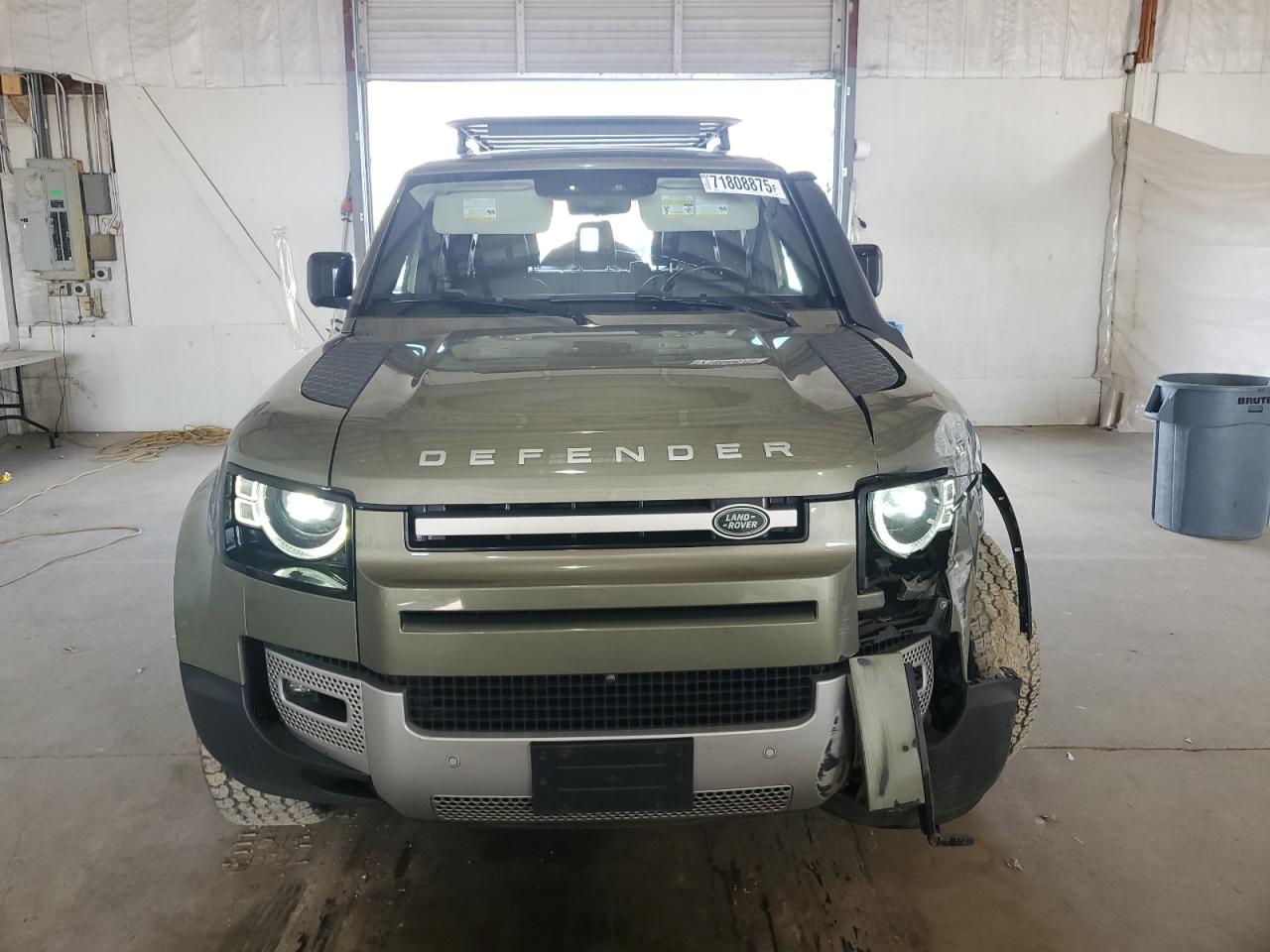 LAND ROVER DEFENDER 110 SE