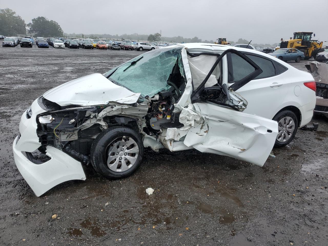 Lot #3297054515 2015 HYUNDAI ACCENT GLS