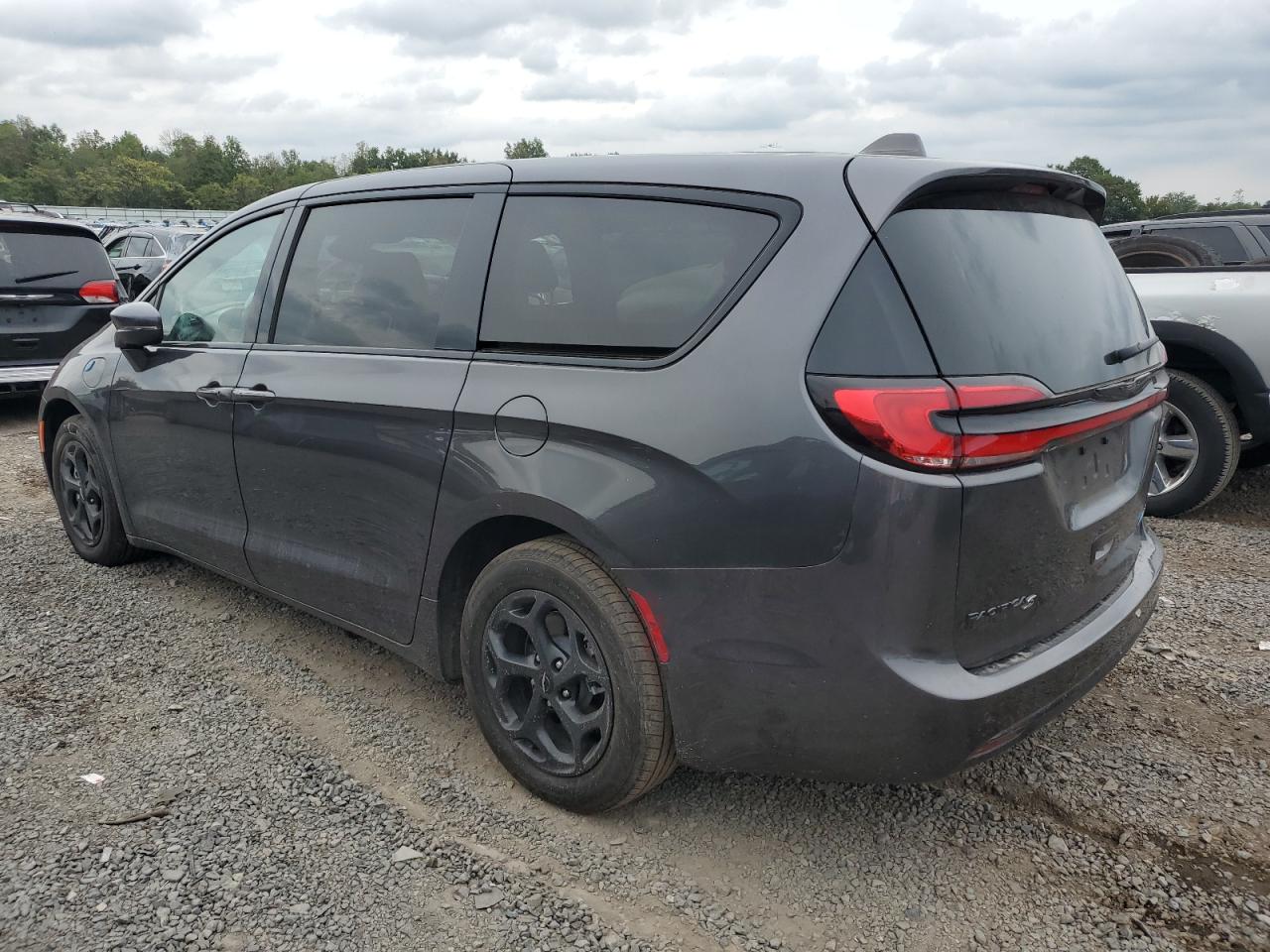 CHRYSLER PACIFICA HYBRID LIMITED