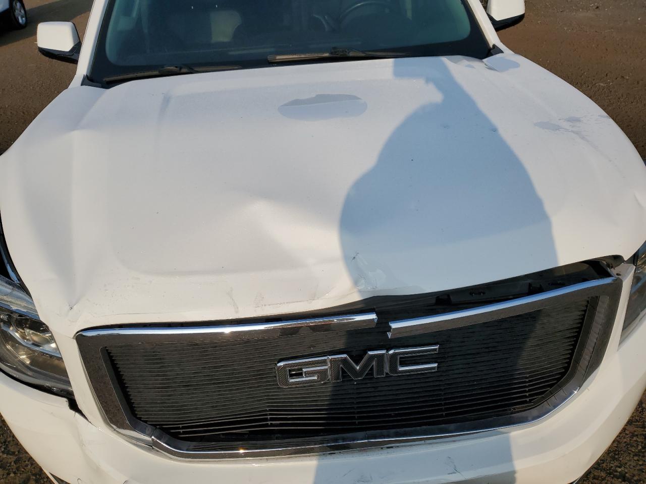 GMC YUKON SLT