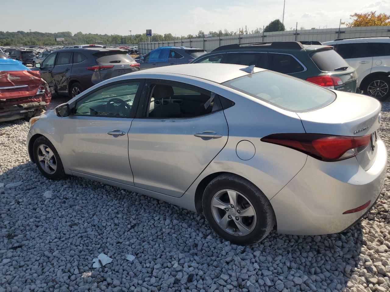HYUNDAI ELANTRA SE