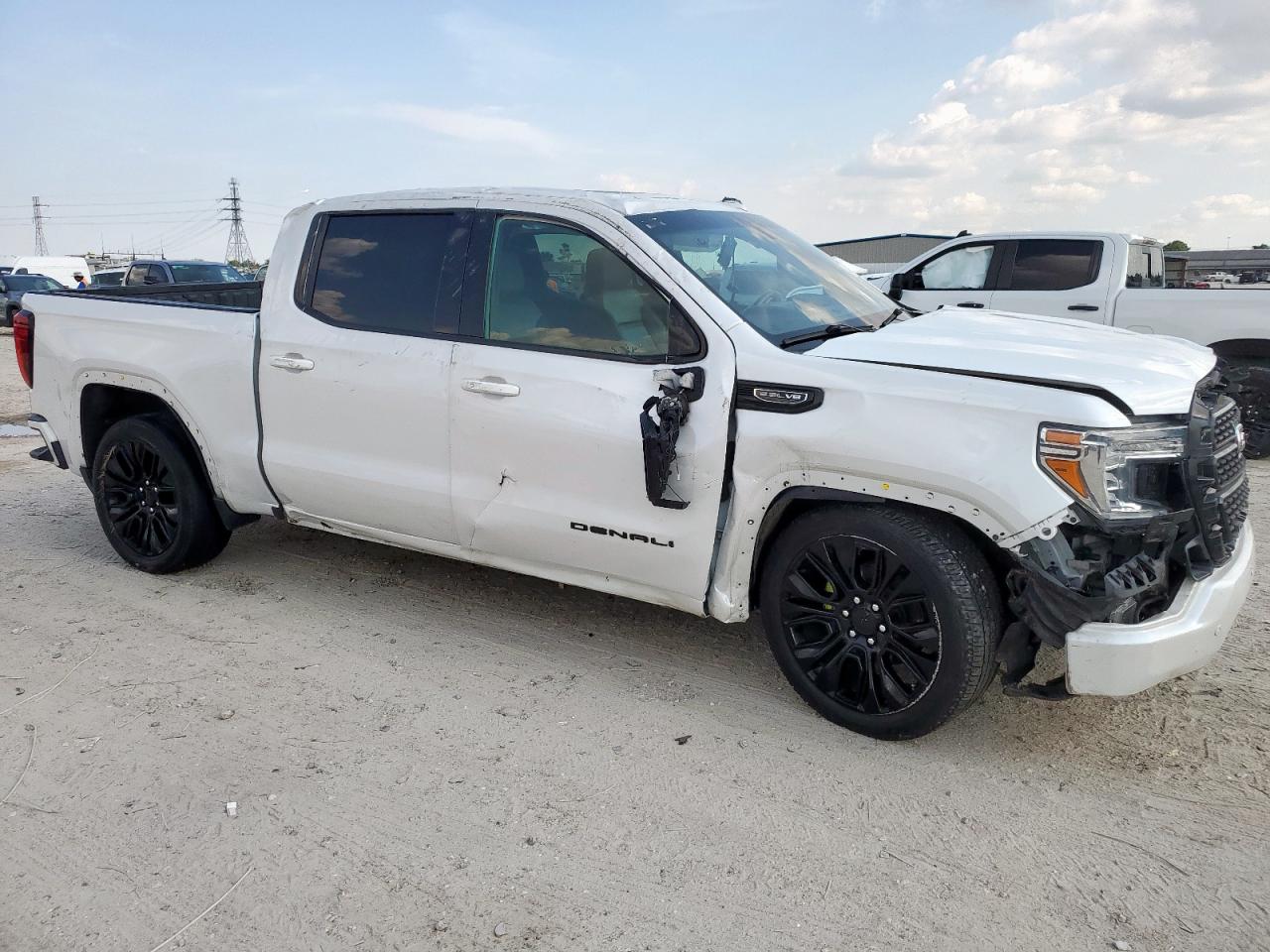 GMC SIERRA C1500 DENALI