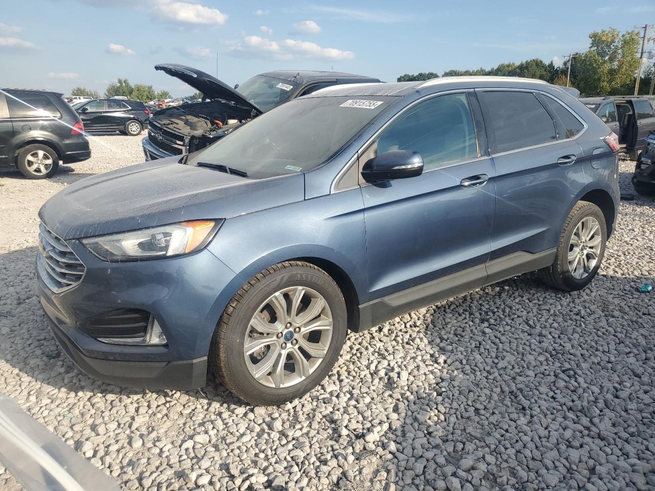  Salvage Ford Edge