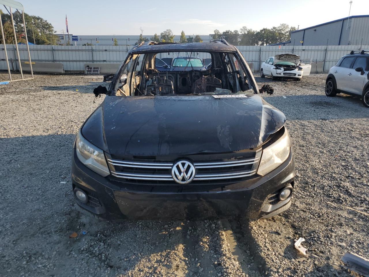 VOLKSWAGEN TIGUAN S