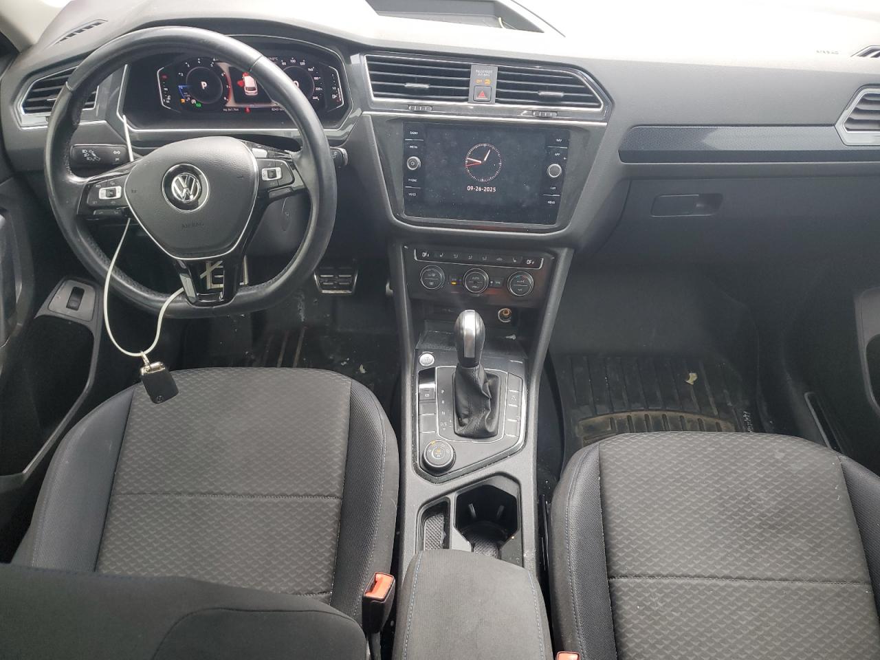 VOLKSWAGEN TIGUAN SE