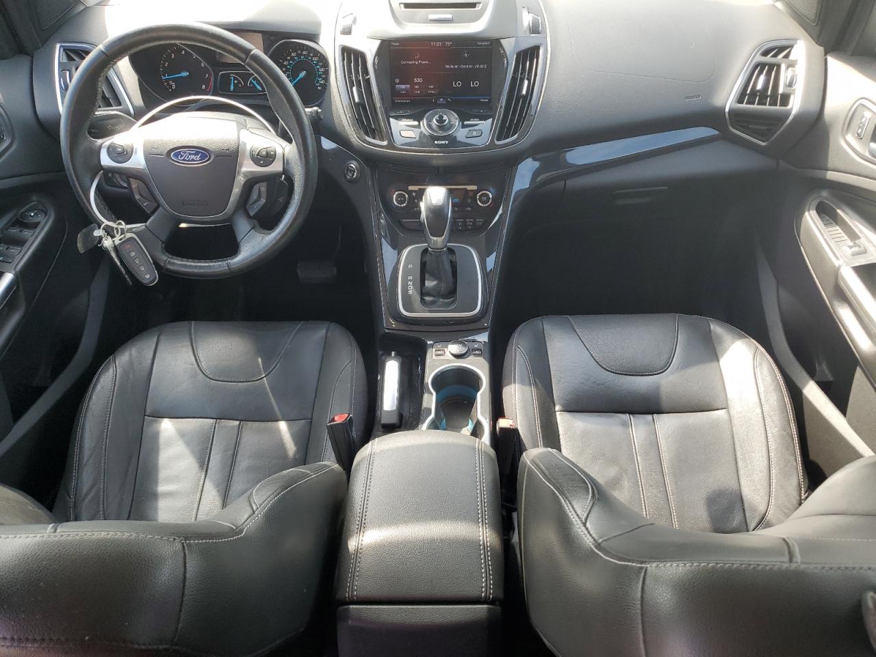 FORD ESCAPE TITANIUM