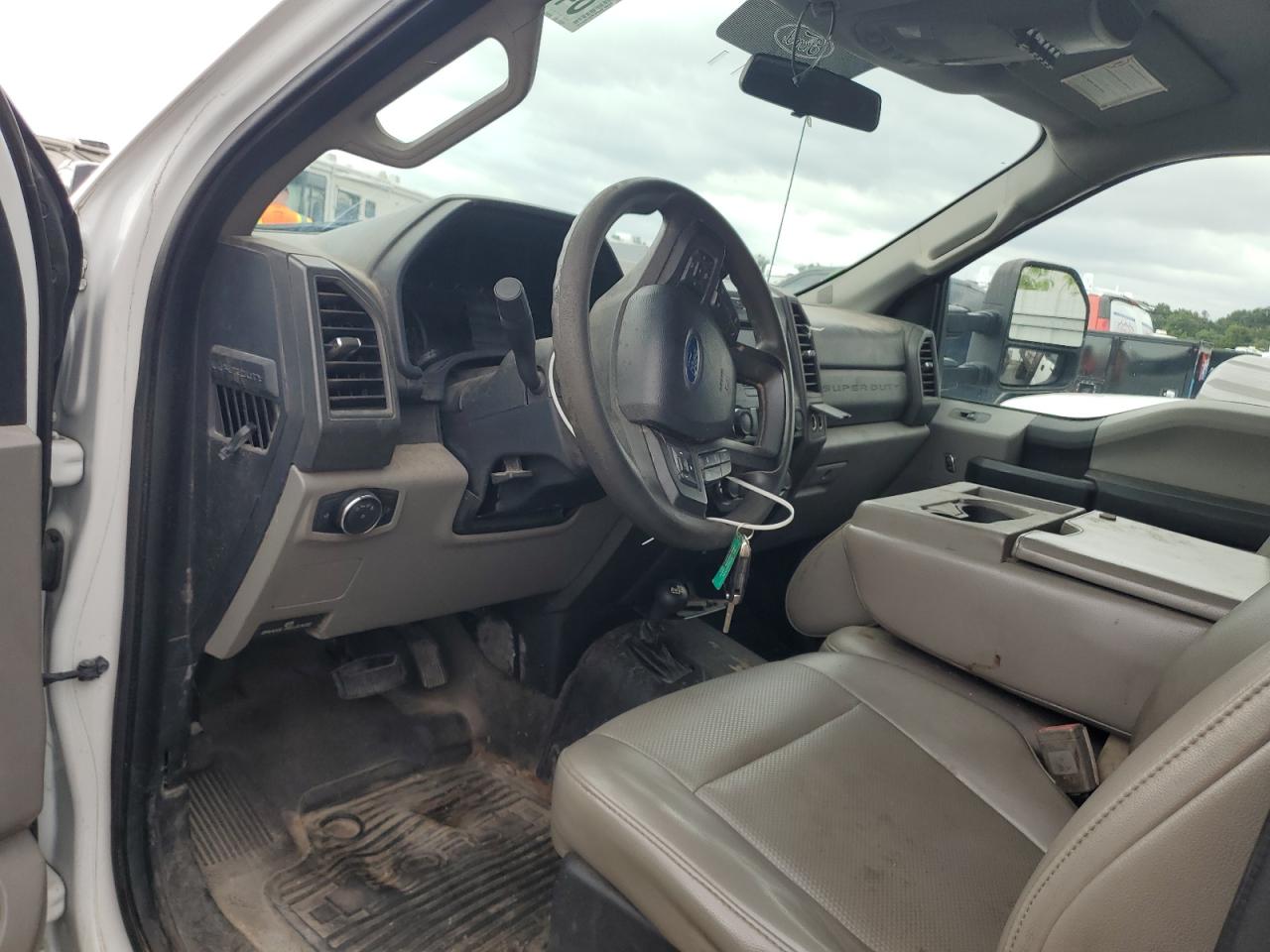 FORD F-550 SUPER DUTY