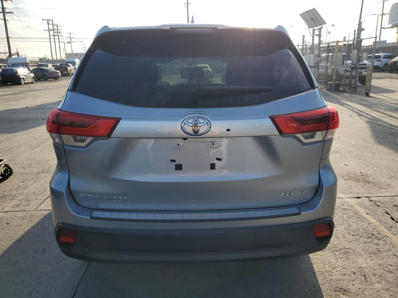 TOYOTA HIGHLANDER SE