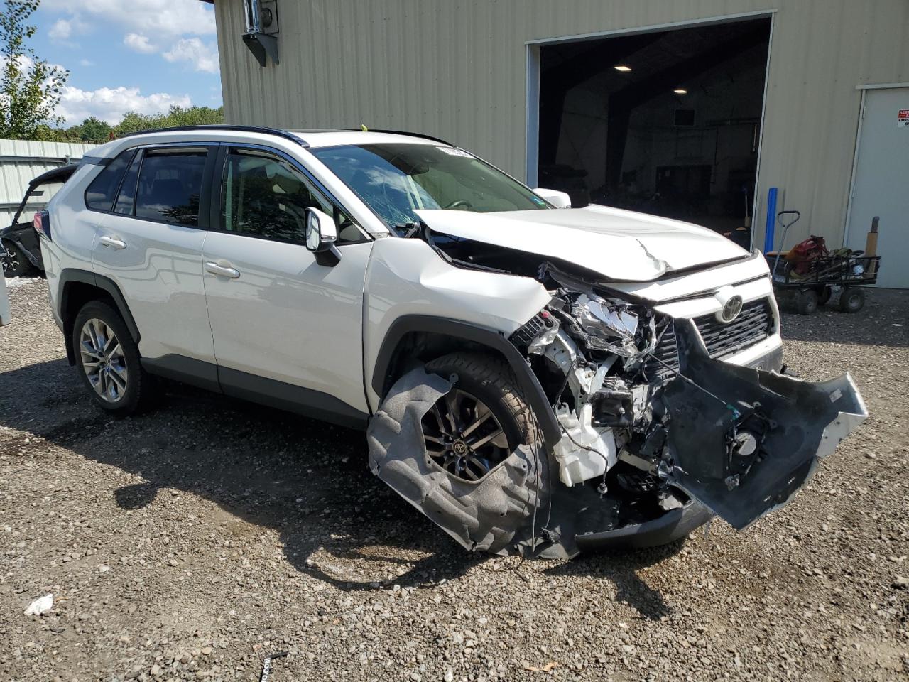 TOYOTA RAV4 XLE PREMIUM