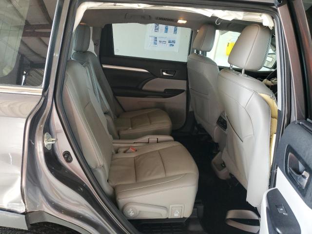 2019 TOYOTA HIGHLANDER SE 5TDJZRFH7KS712324