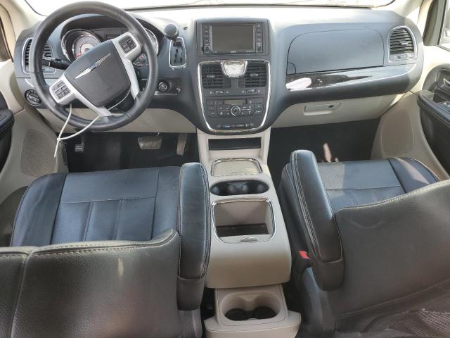 2016 CHRYSLER TOWN & COU 2C4RC1CG5GR149503