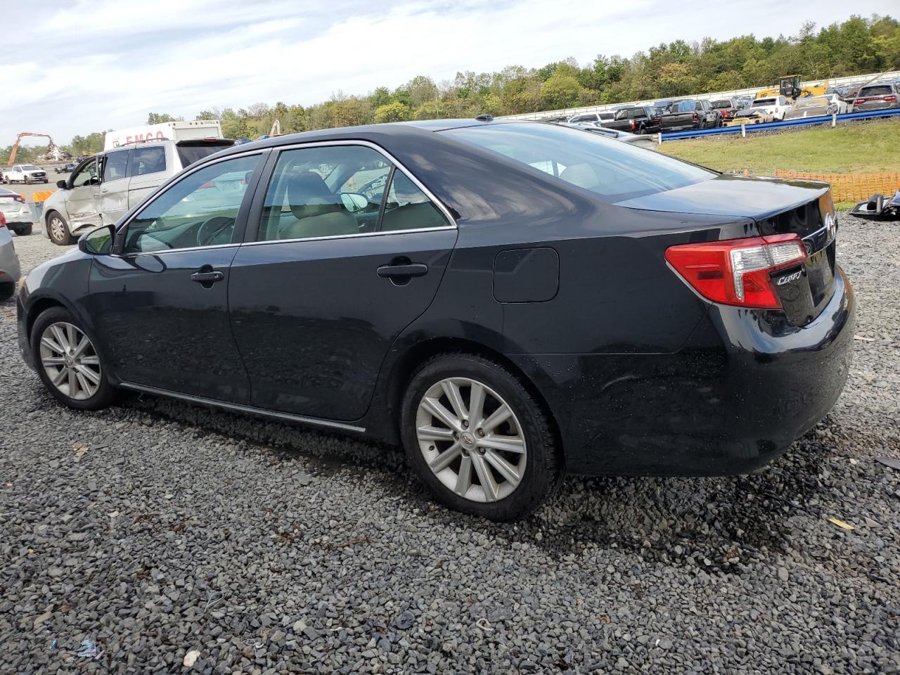 TOYOTA CAMRY SE