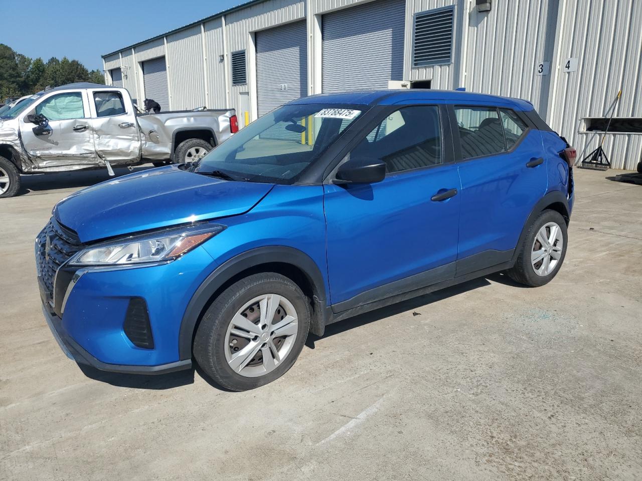NISSAN KICKS S