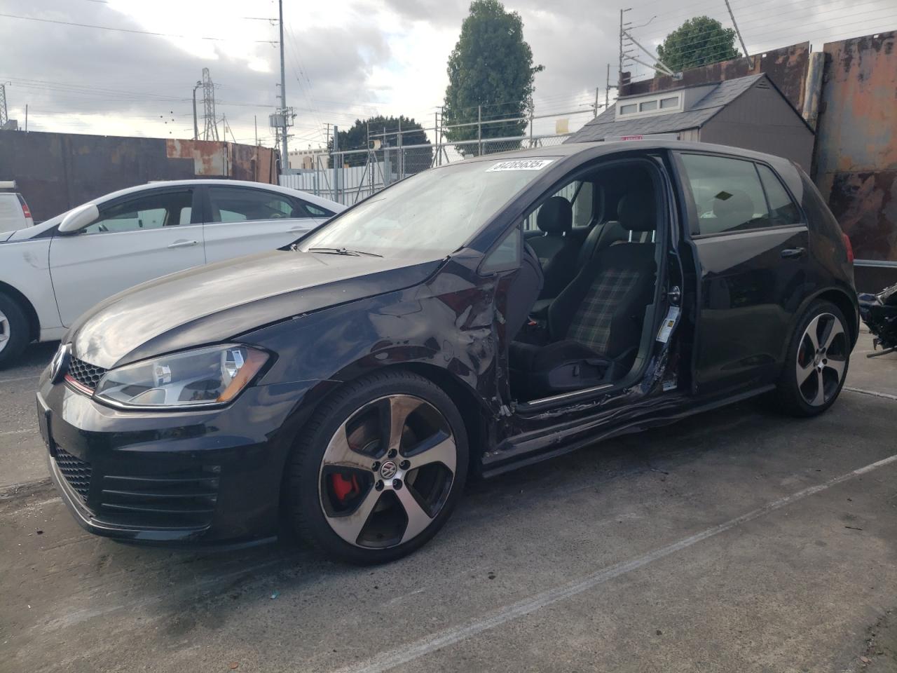 VOLKSWAGEN GOLF GTI S