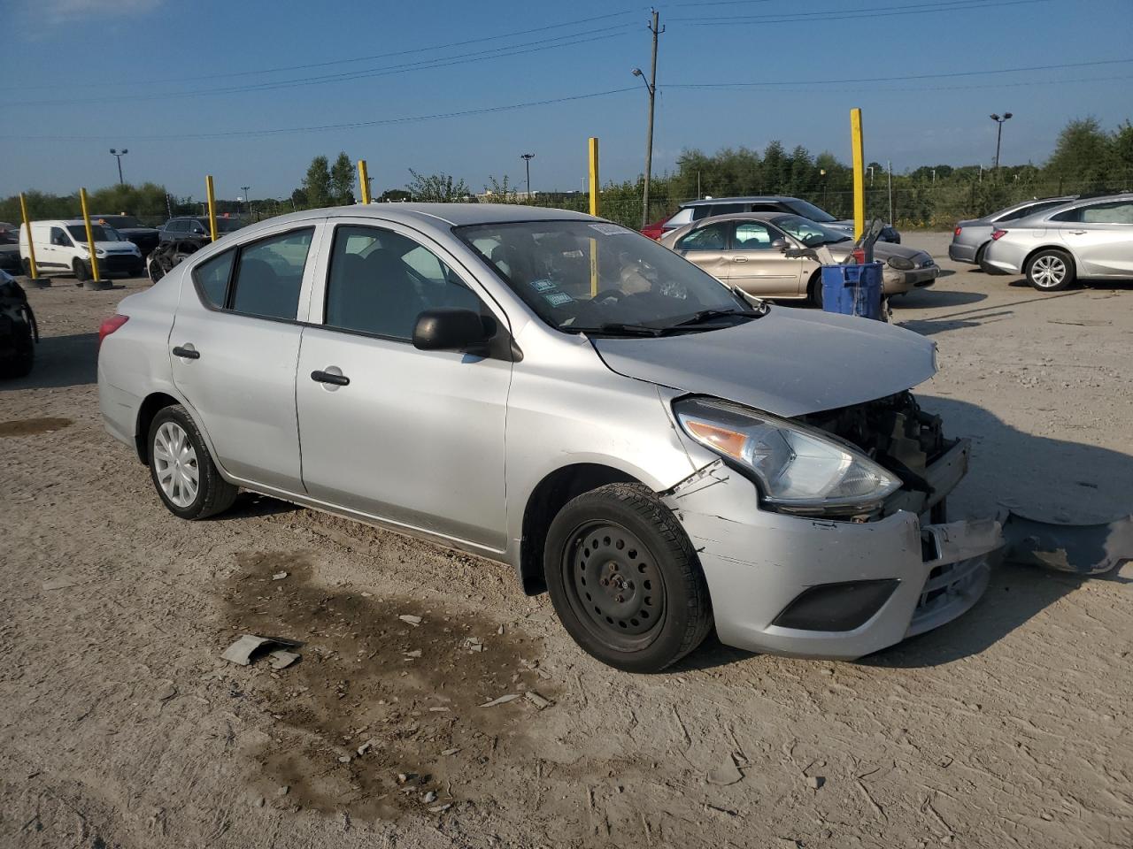 NISSAN VERSA S