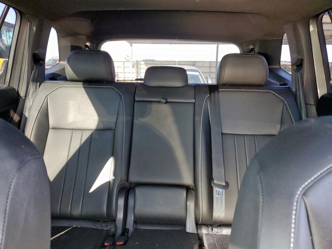 VOLKSWAGEN TIGUAN SE R-LINE BLACK