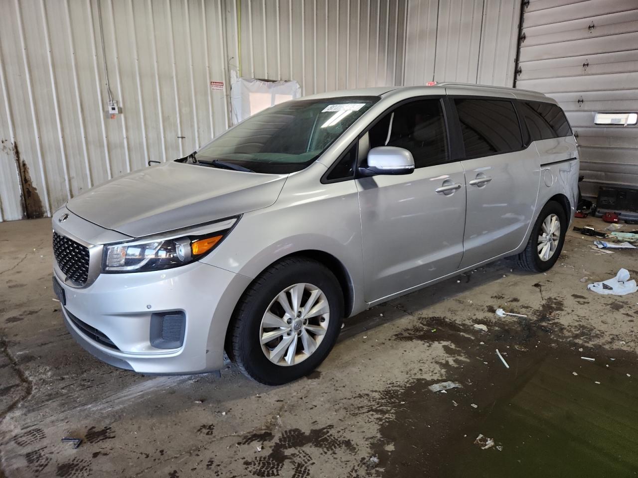  Salvage Kia Sedona