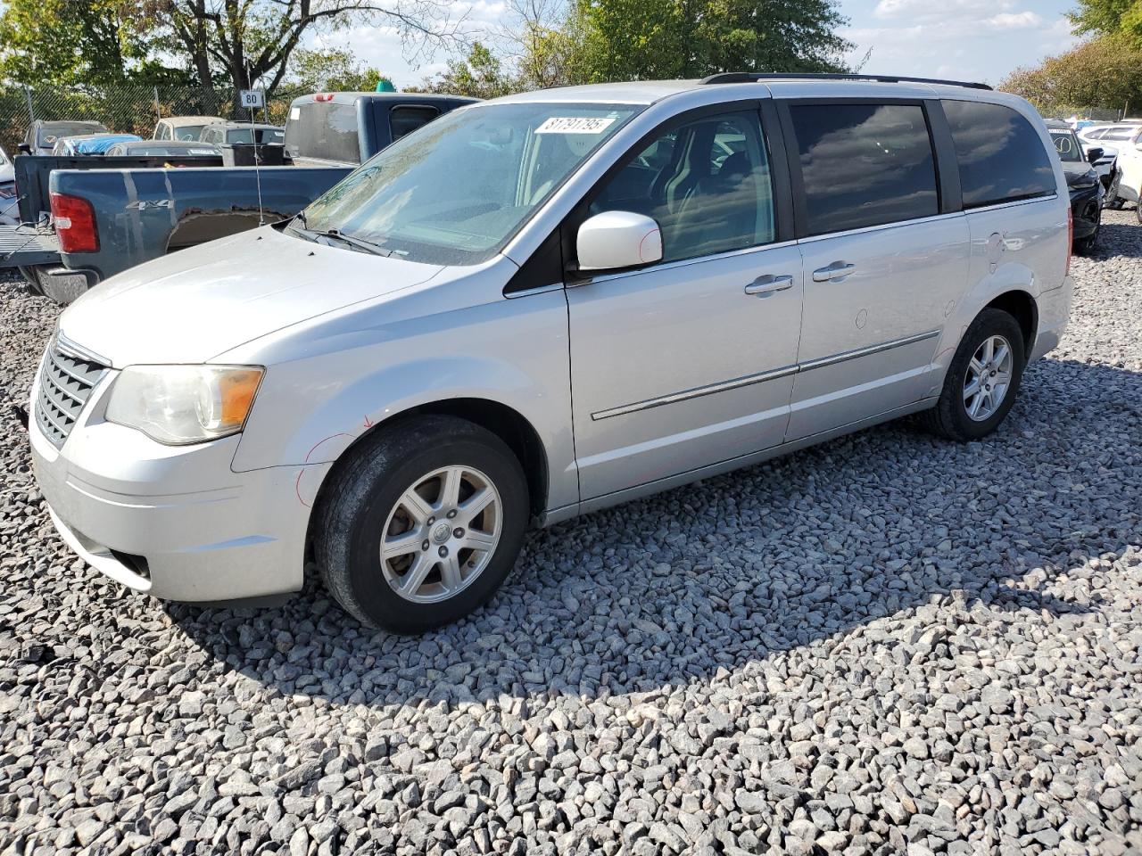 CHRYSLER TOWN & COUNTRY TOURING PLUS