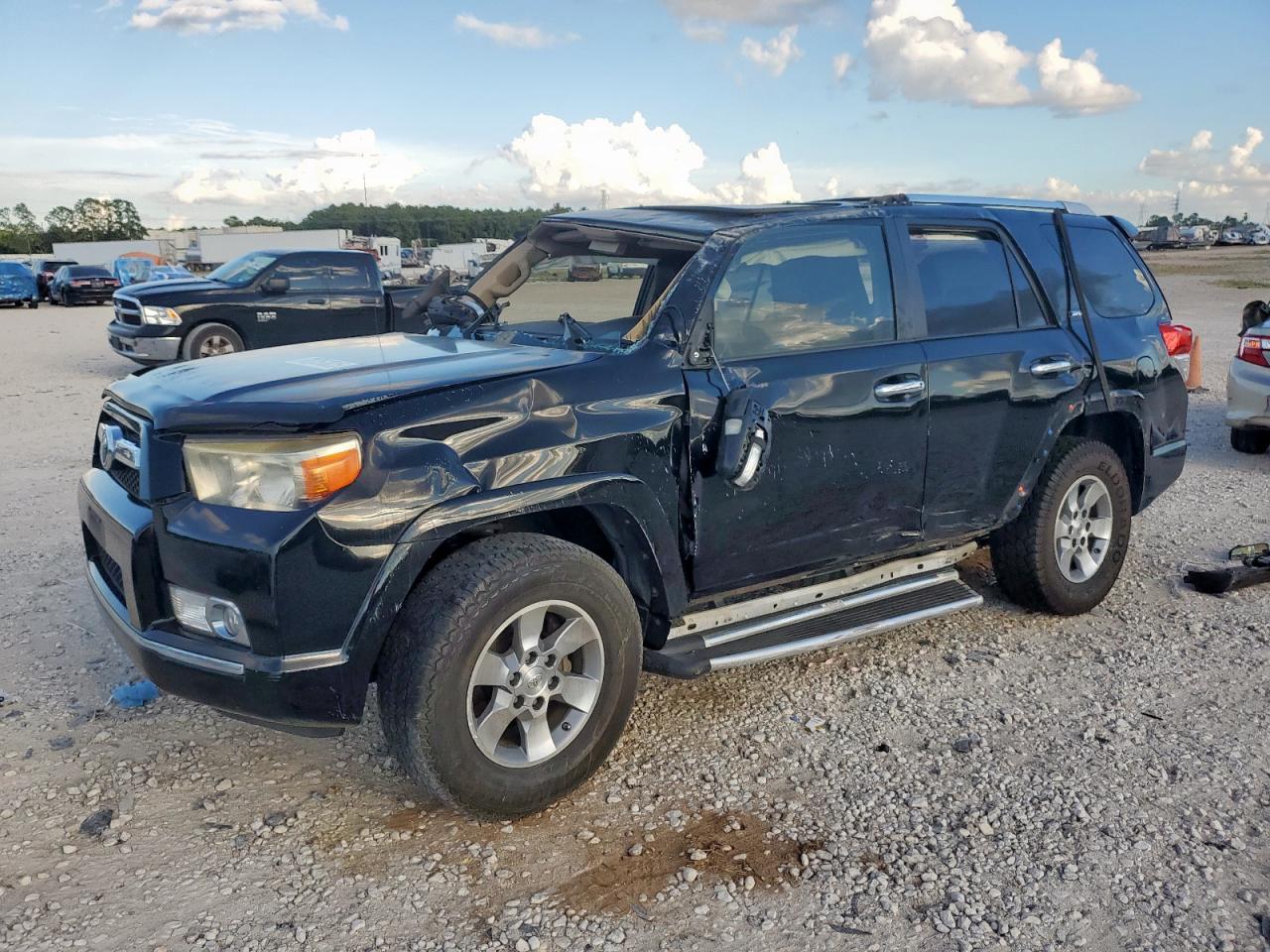 TOYOTA 4RUNNER SR5