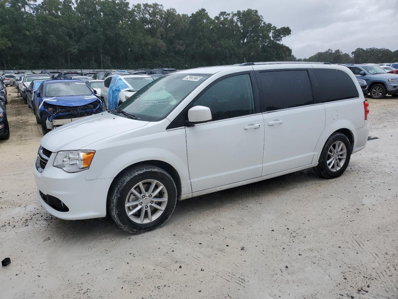 Lot #3311526266 2019 DODGE GRAND CARA