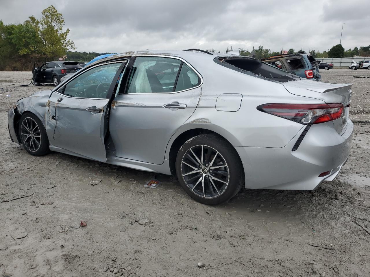 TOYOTA CAMRY SE NIGHT SHADE