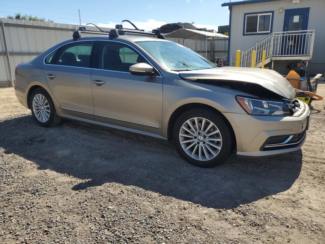 VOLKSWAGEN PASSAT SE