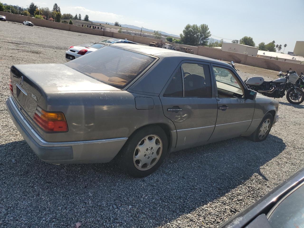 Lot #3268667975 1995 MERCEDES-BENZ E 300D