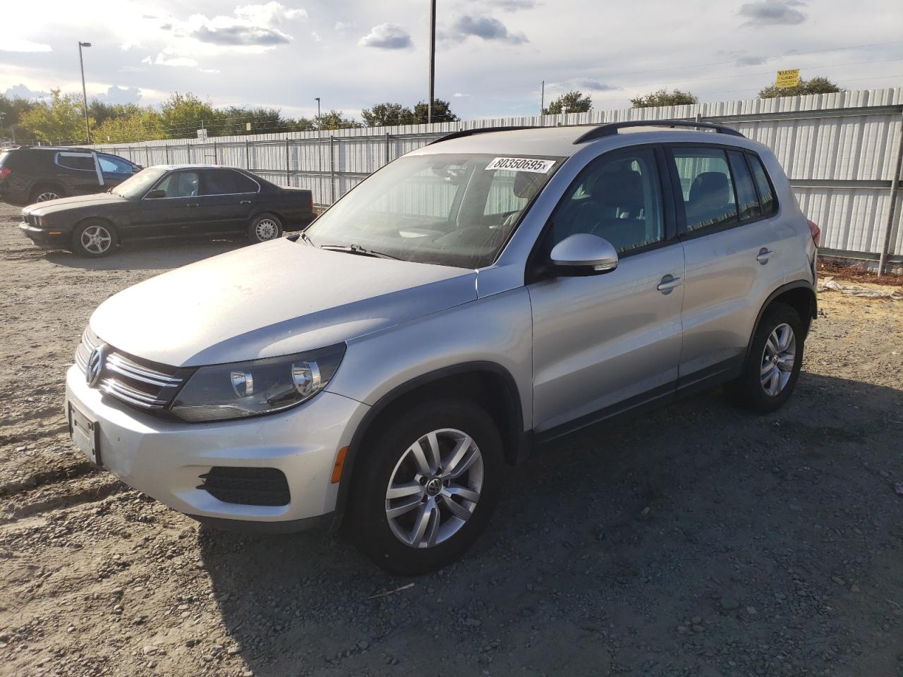 VOLKSWAGEN TIGUAN S