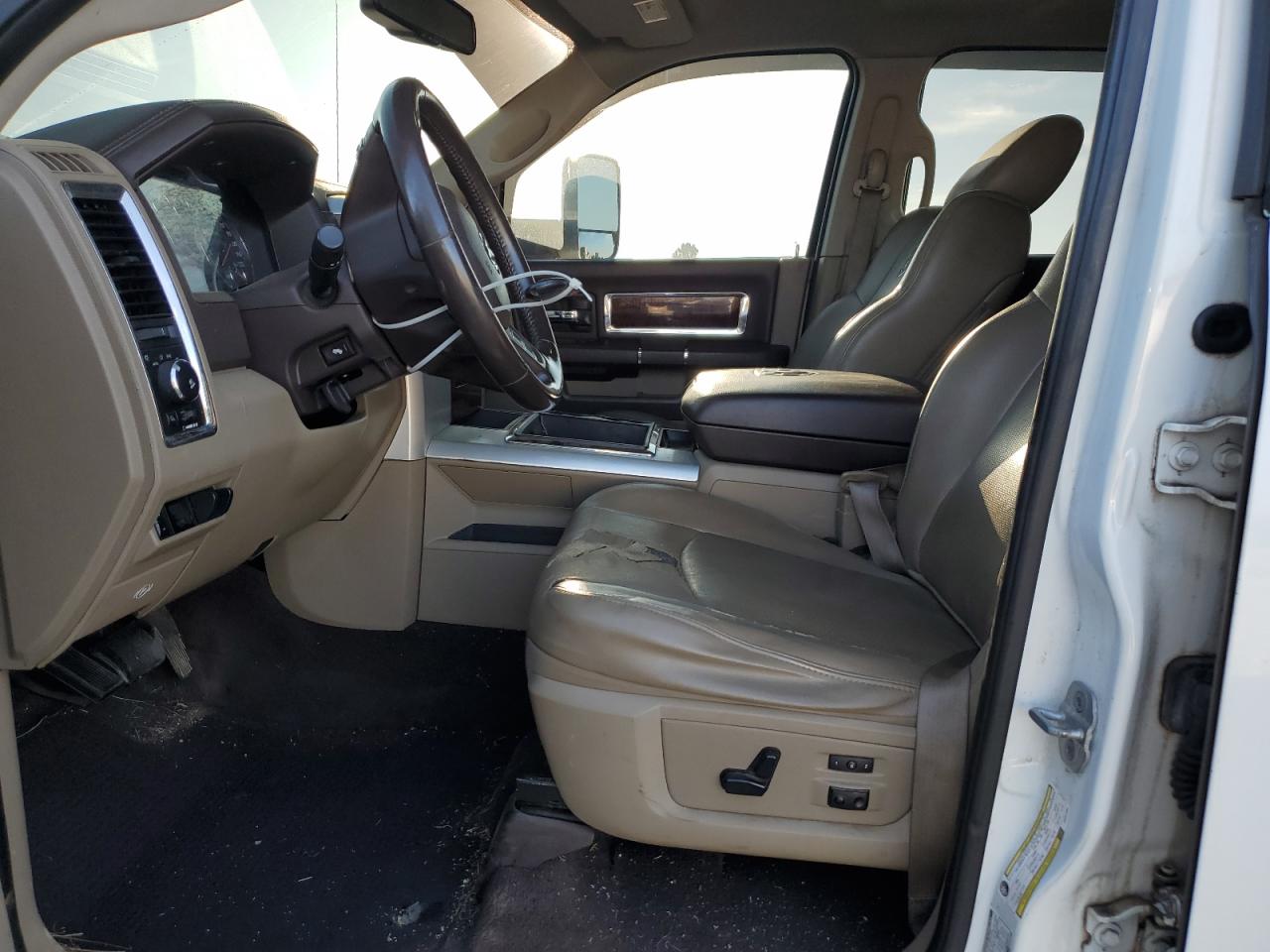 DODGE RAM 3500 LARAMIE