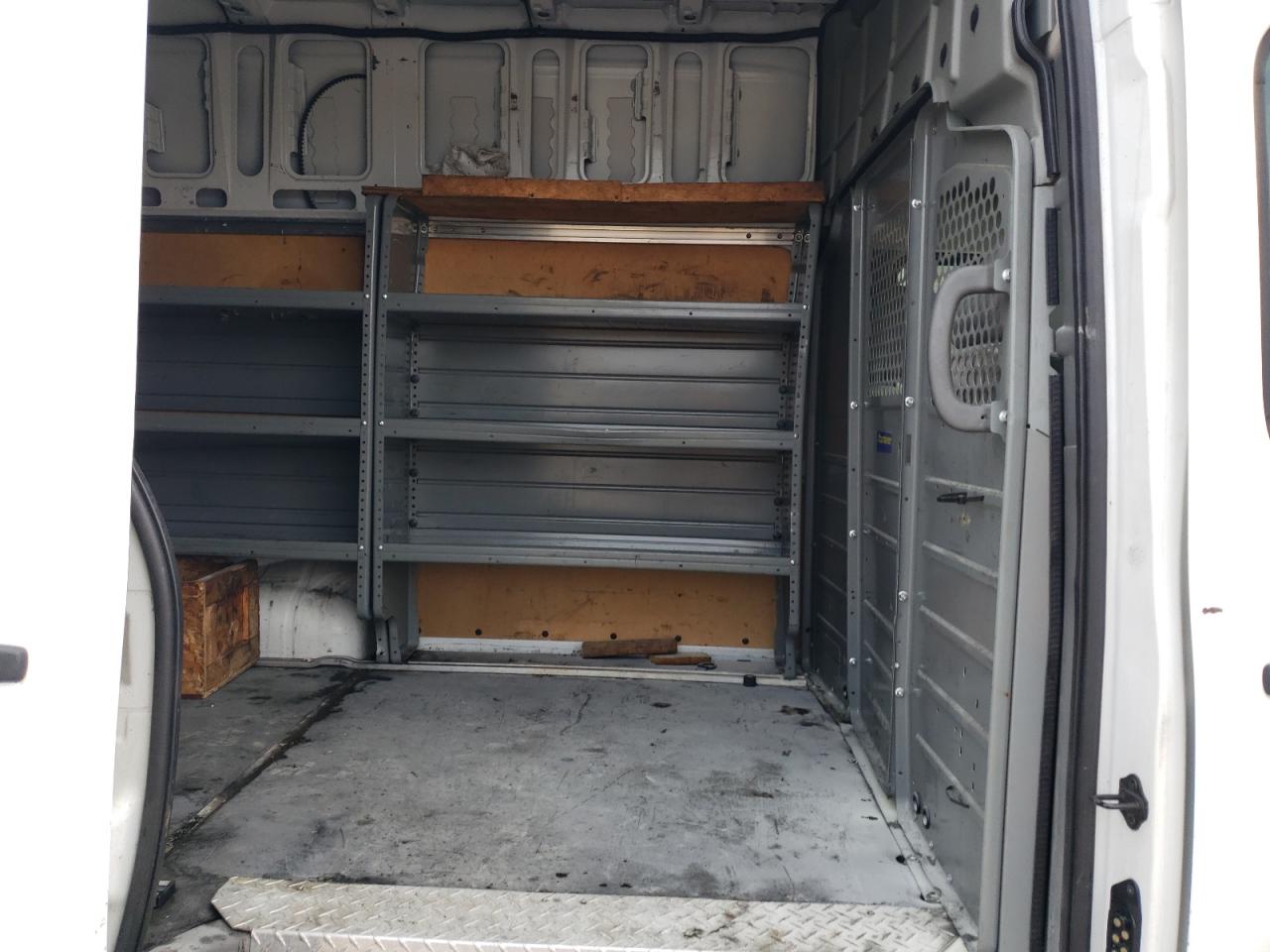 NISSAN NV2500 2500 SV