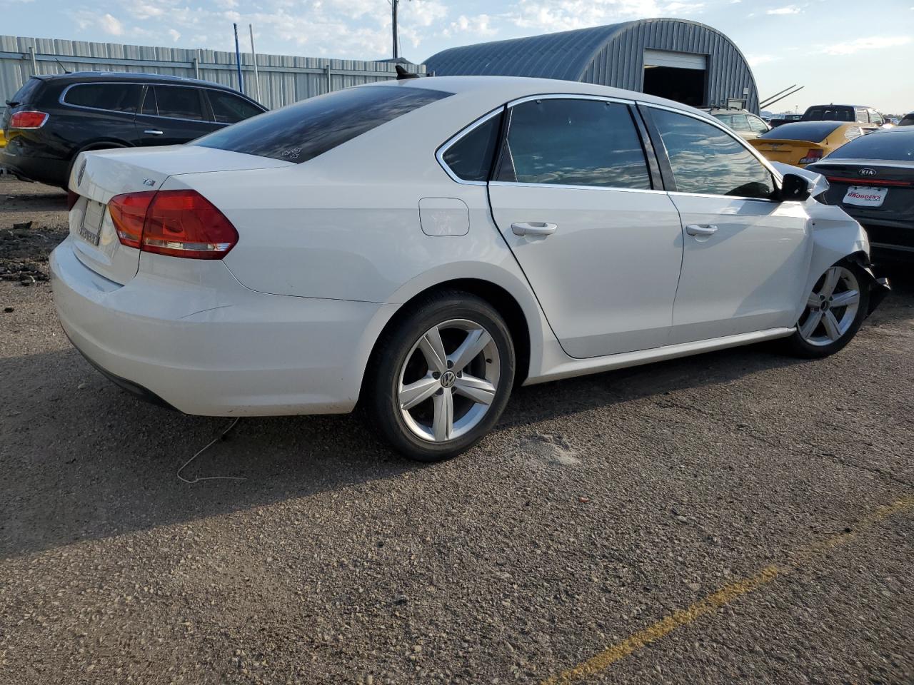 VOLKSWAGEN PASSAT S