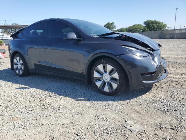 2024 TESLA MODEL Y 7SAYGAEE8RF033273