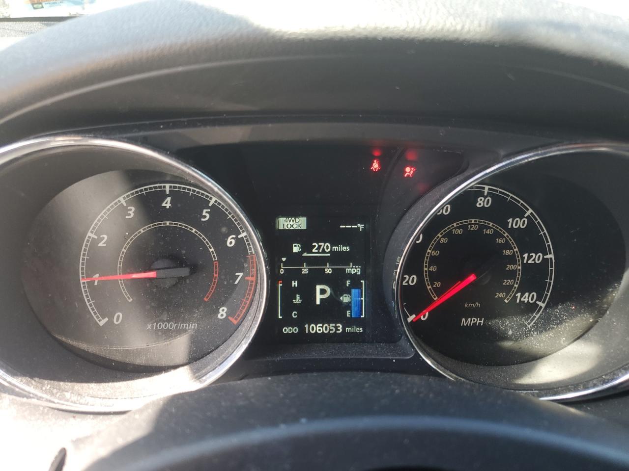 MITSUBISHI OUTLANDER SE